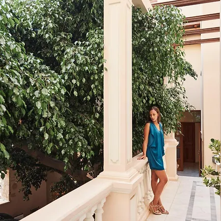 Casa Delfino & Otel Hanya